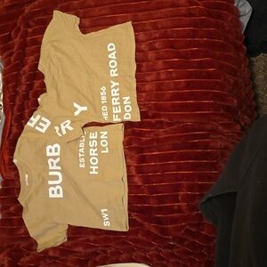 Burberry Tshirt